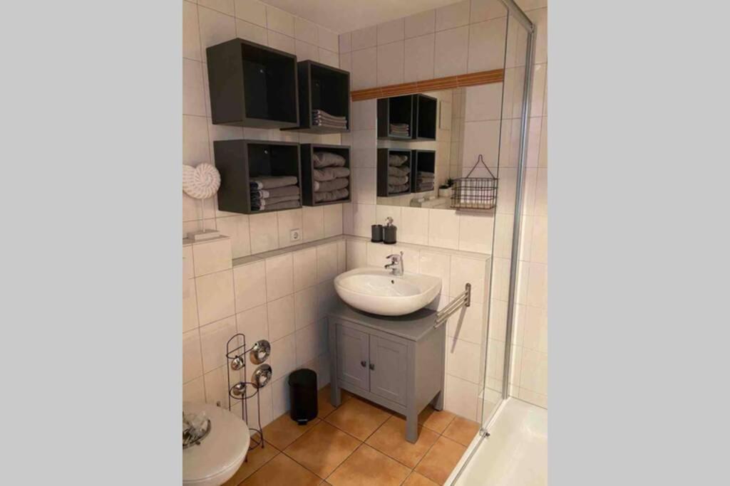 Die Seeblume - Ferienwohnung Mit Pool Und Seeblick Bodman-Ludwigshafen Esterno foto