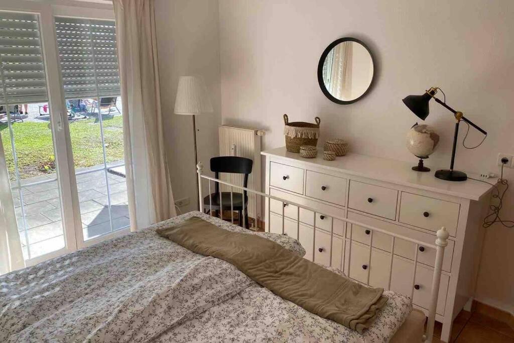 Die Seeblume - Ferienwohnung Mit Pool Und Seeblick Bodman-Ludwigshafen Esterno foto