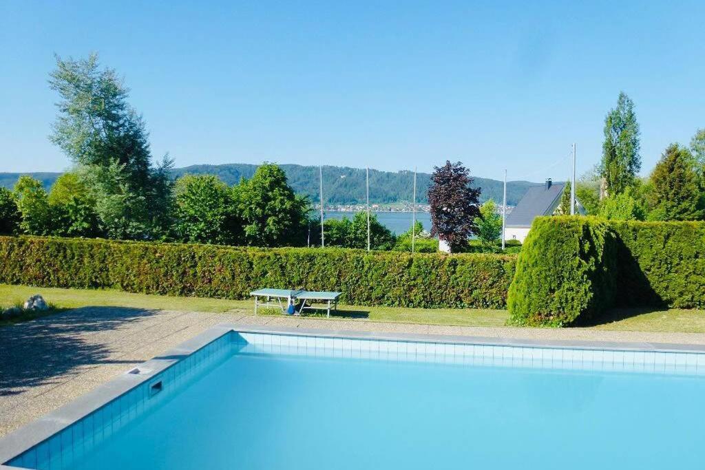 Die Seeblume - Ferienwohnung Mit Pool Und Seeblick Bodman-Ludwigshafen Esterno foto