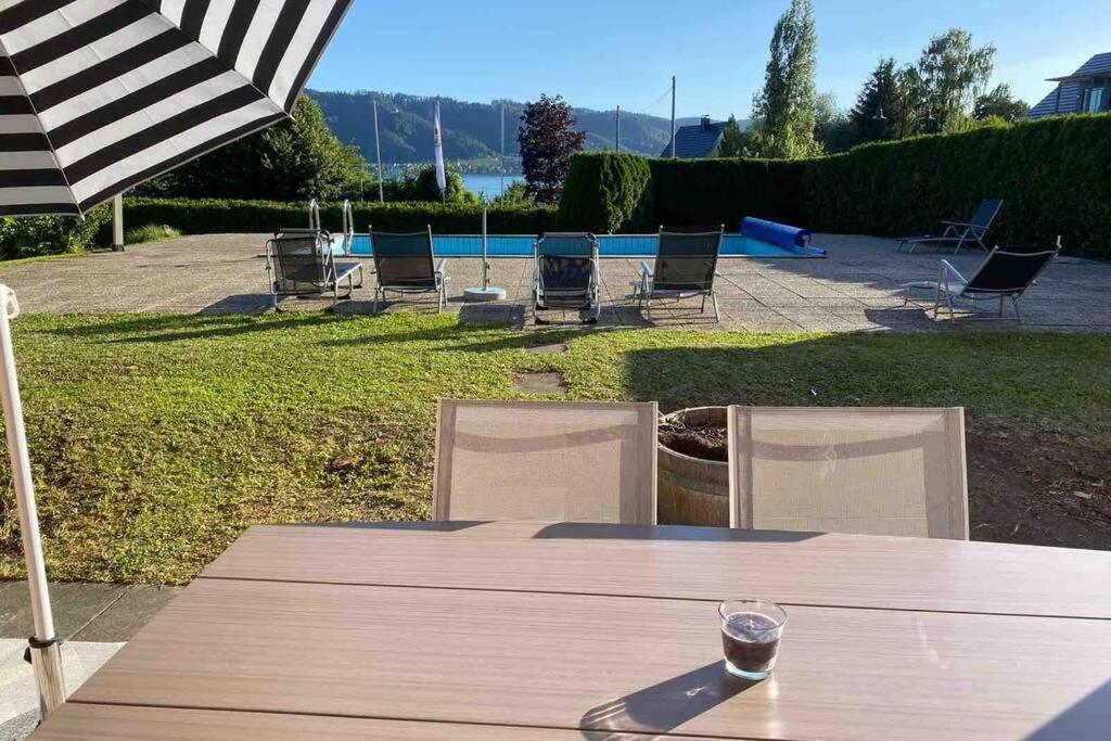 Die Seeblume - Ferienwohnung Mit Pool Und Seeblick Bodman-Ludwigshafen Esterno foto