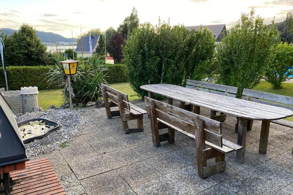 Die Seeblume - Ferienwohnung Mit Pool Und Seeblick Bodman-Ludwigshafen Esterno foto