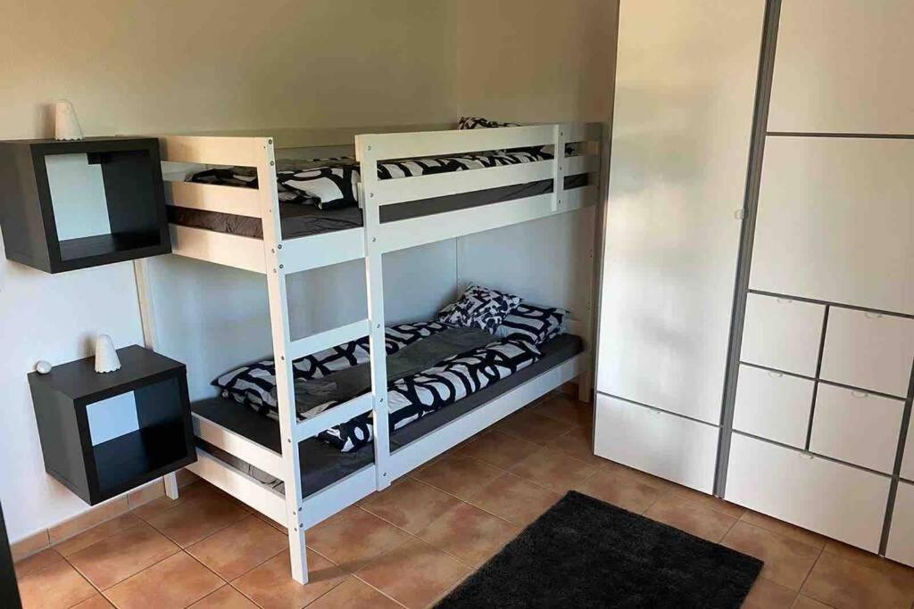 Die Seeblume - Ferienwohnung Mit Pool Und Seeblick Bodman-Ludwigshafen Esterno foto